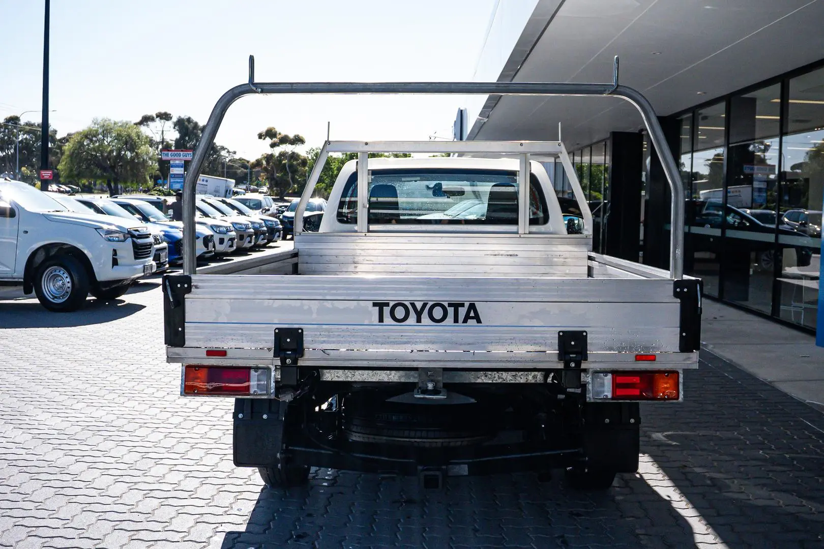 2021 Toyota Hilux Gallery Image 6