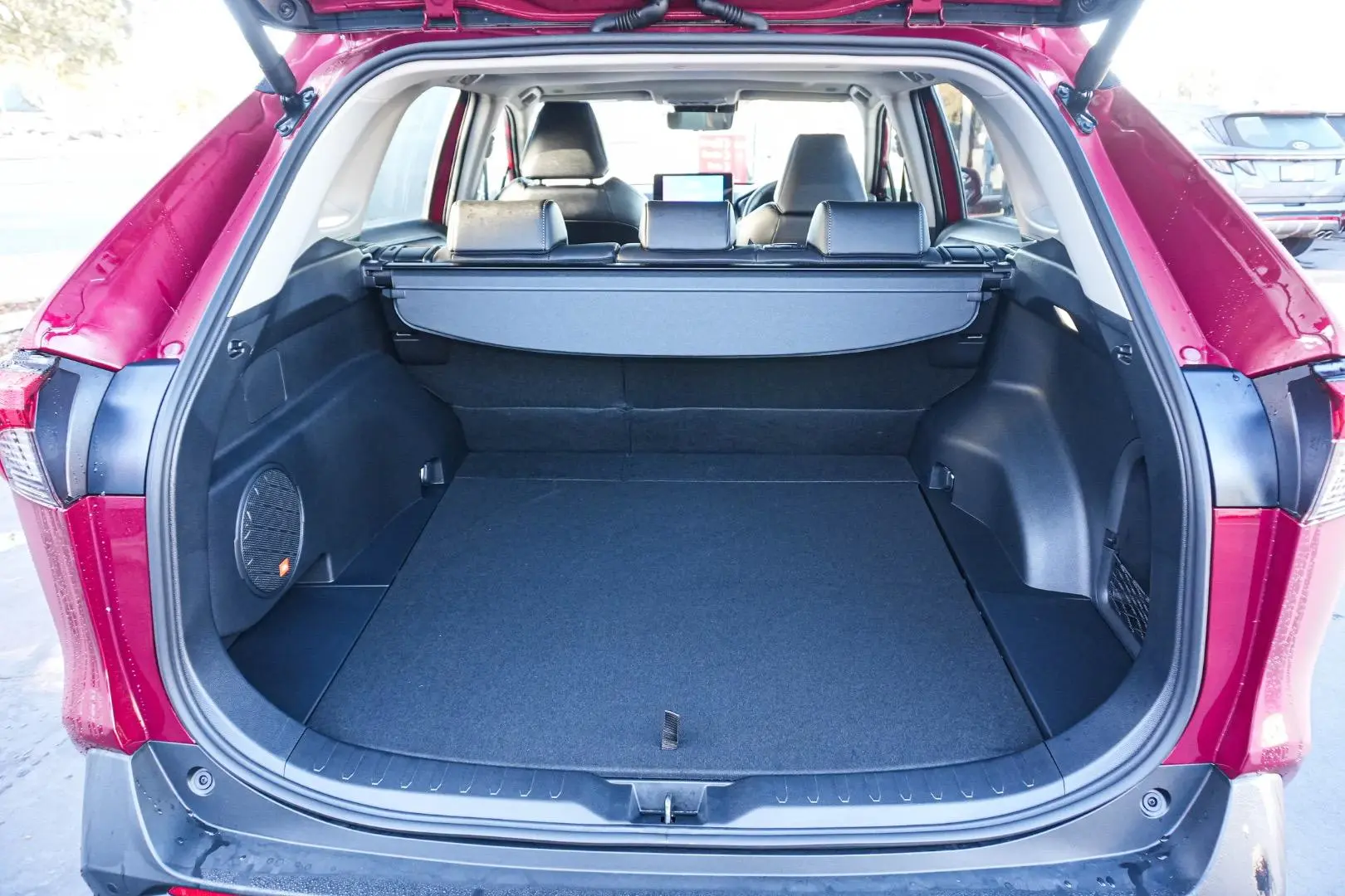 2025 Toyota RAV4 Gallery Image 11