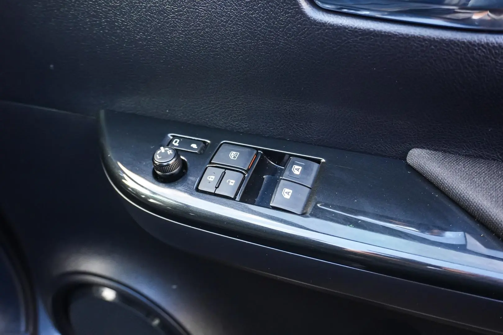 2018 Toyota Hilux Gallery Image 15