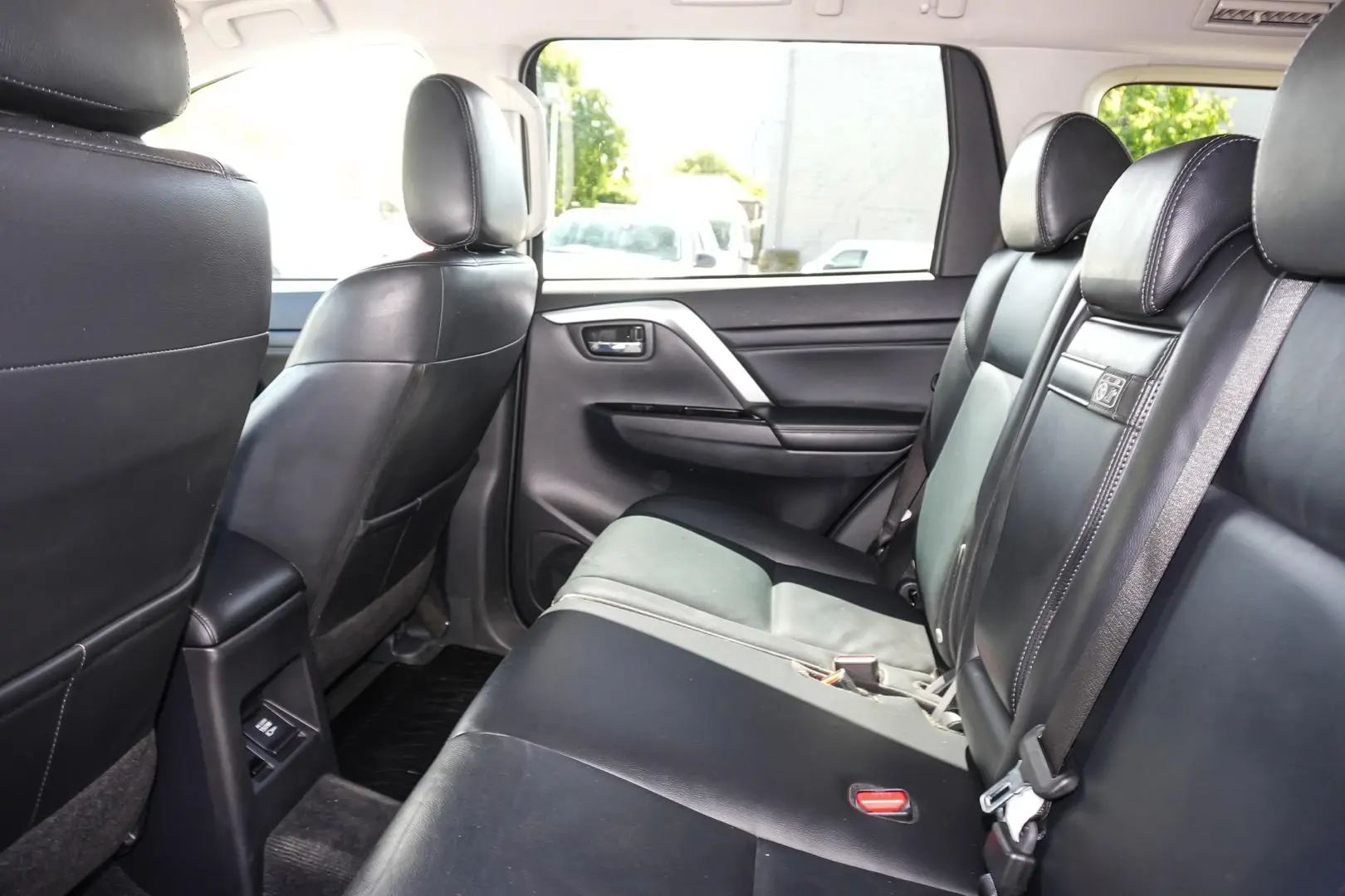 2024 Mitsubishi Pajero Sport Gallery Image 8