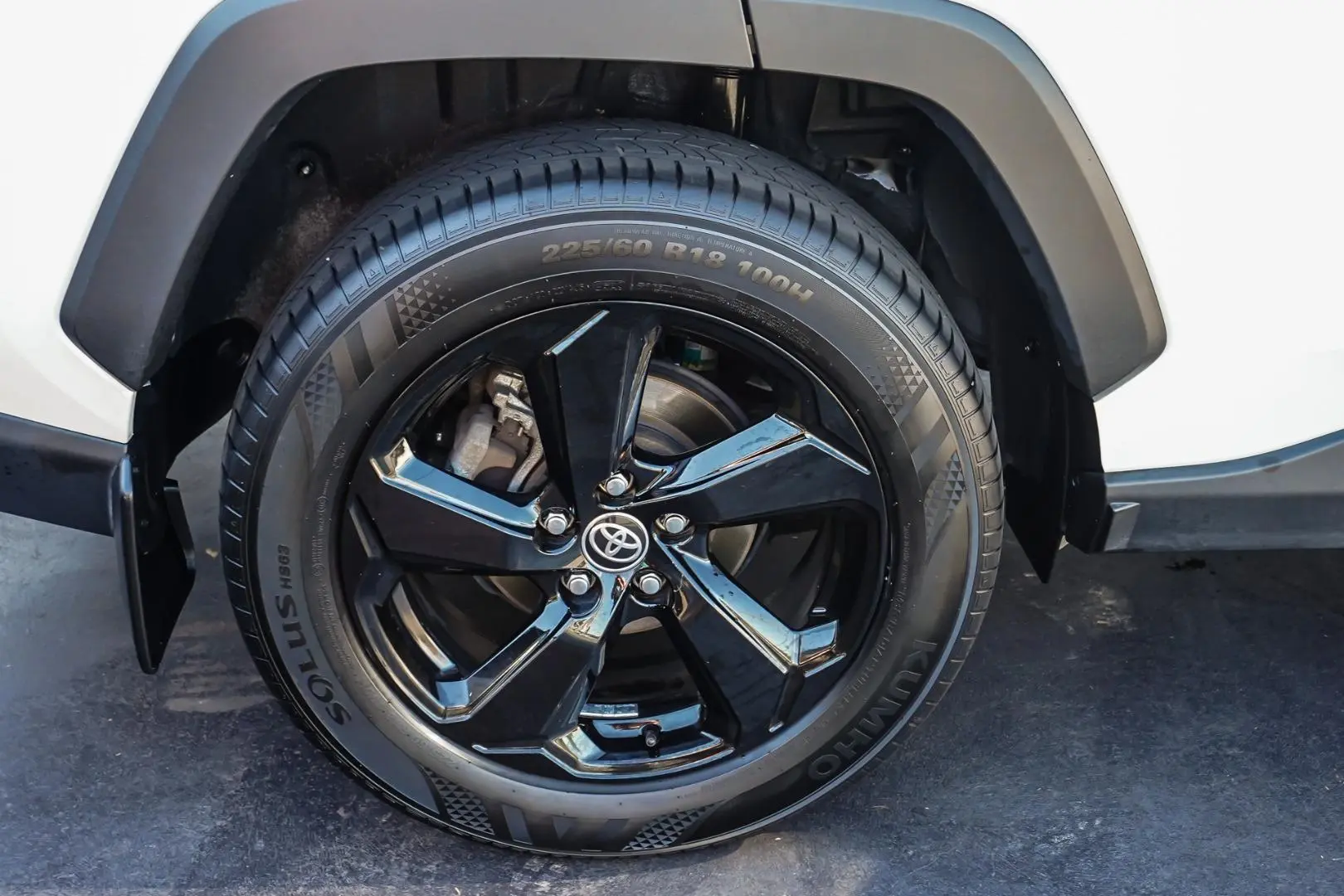 2021 Toyota RAV4 Gallery Image 18