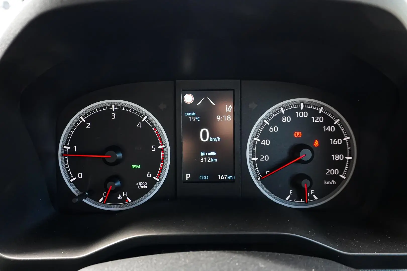 2025 Toyota Hiace Gallery Image 13