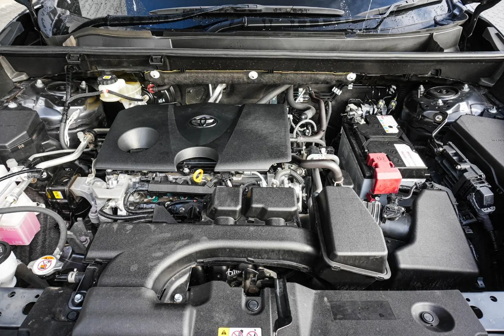 2022 Toyota RAV4 Gallery Image 24