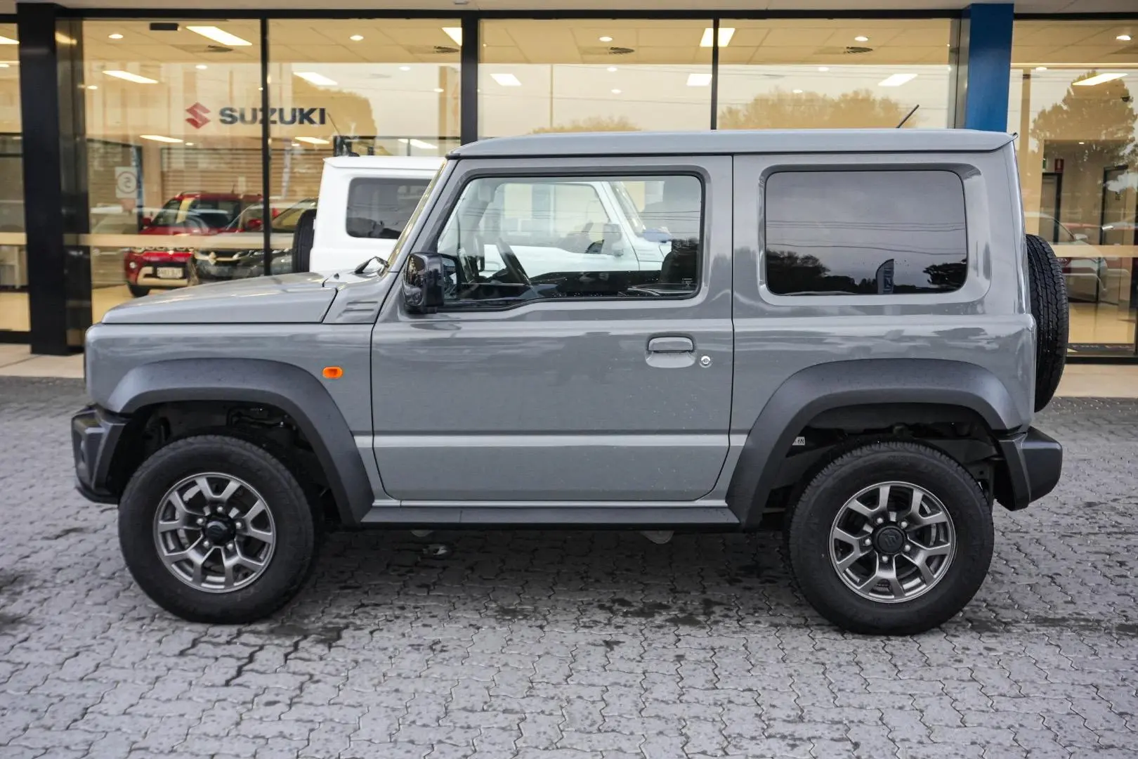 2024 Suzuki Jimny Gallery Image 4