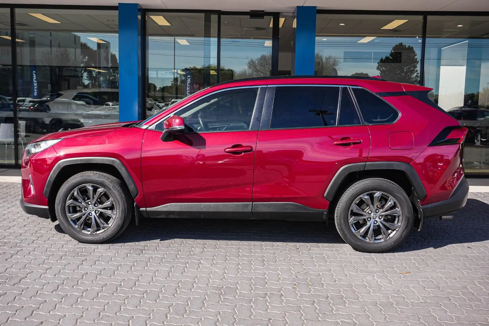 2023 Toyota RAV4 Gallery Image 4