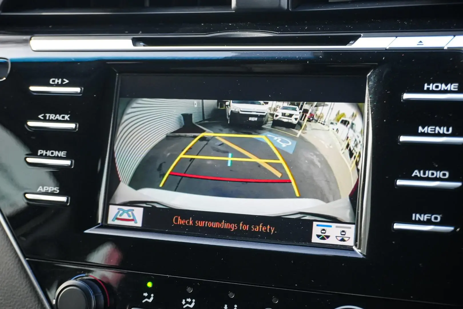 2018 Toyota Camry Gallery Image 20