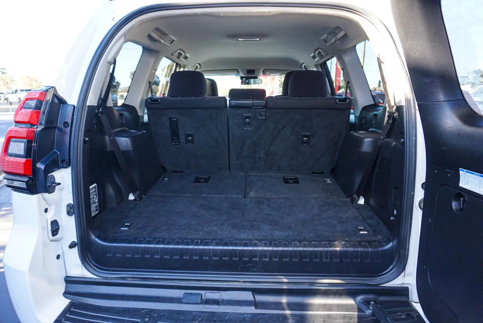 2020 Toyota Landcruiser Prado Gallery Image 11