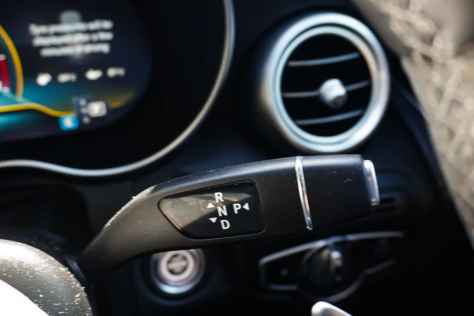 2020 Mercedes-Benz GLC-Class Gallery Image 20