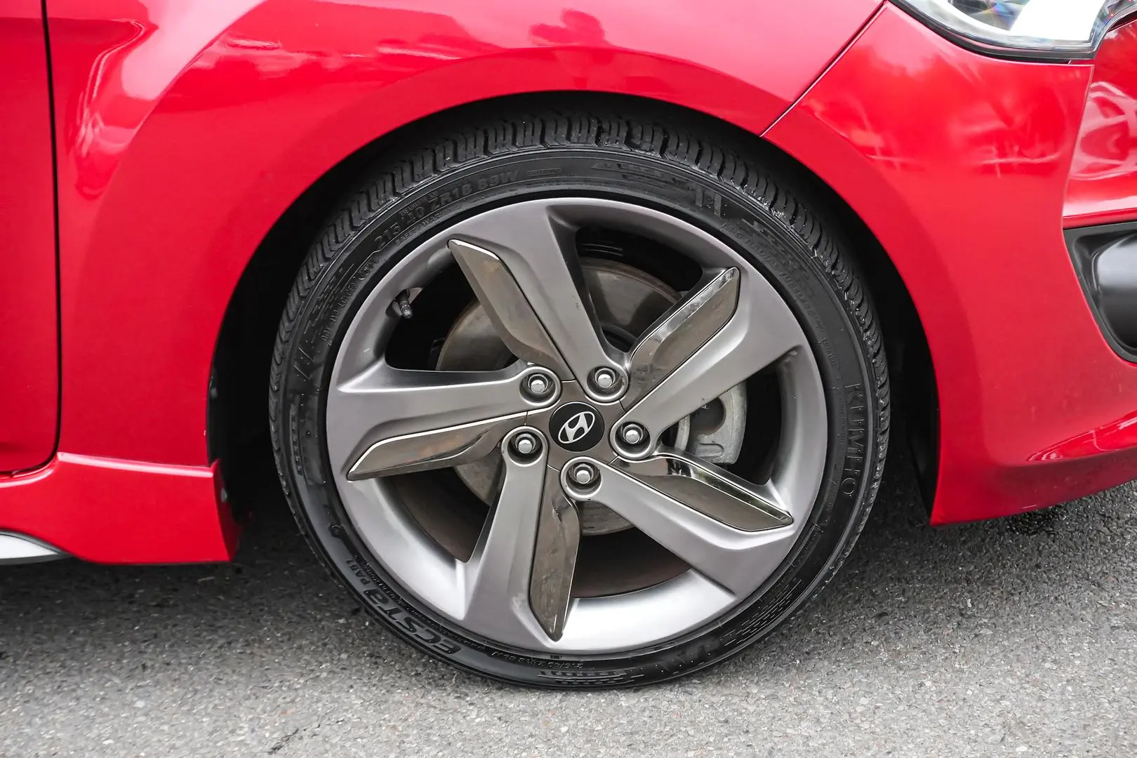 2014 Hyundai Veloster Gallery Image 12