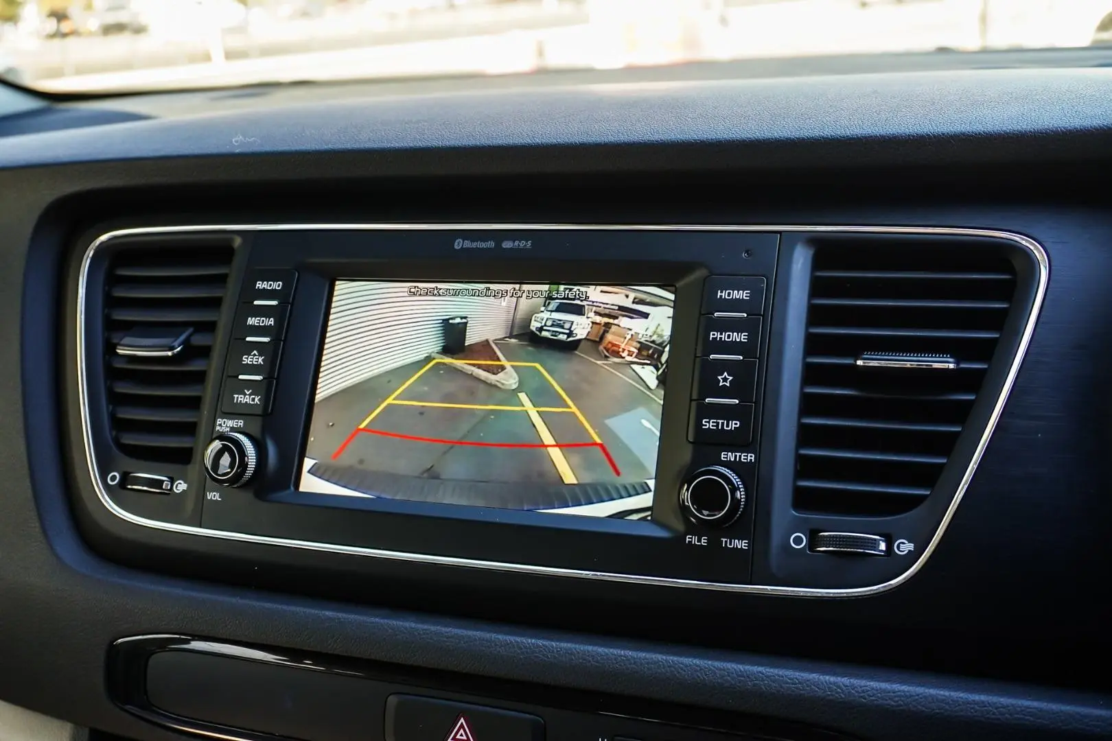 2020 Kia Carnival Gallery Image 23