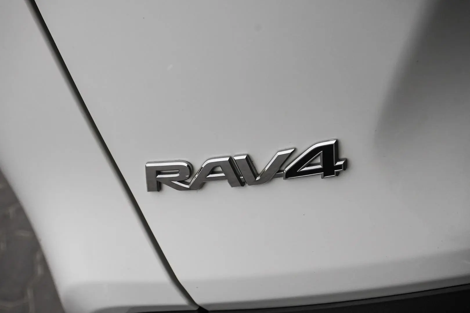 2022 Toyota RAV4 Gallery Image 9