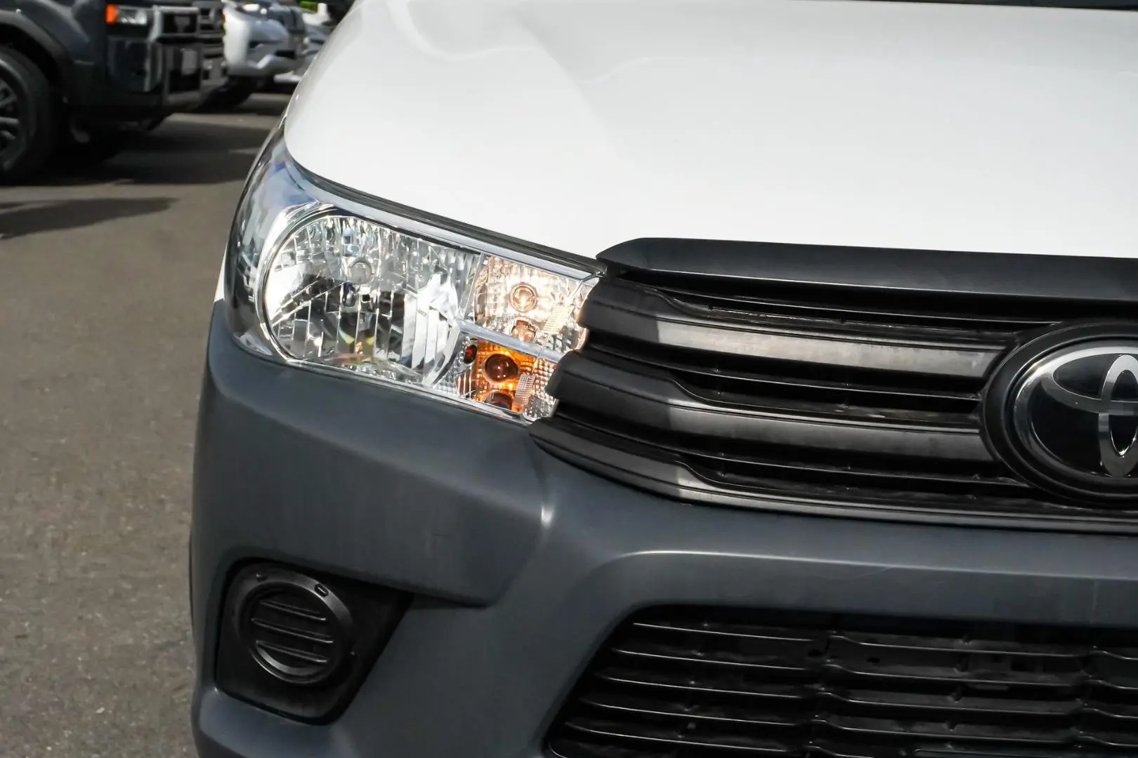 2021 Toyota Hilux Gallery Image 9
