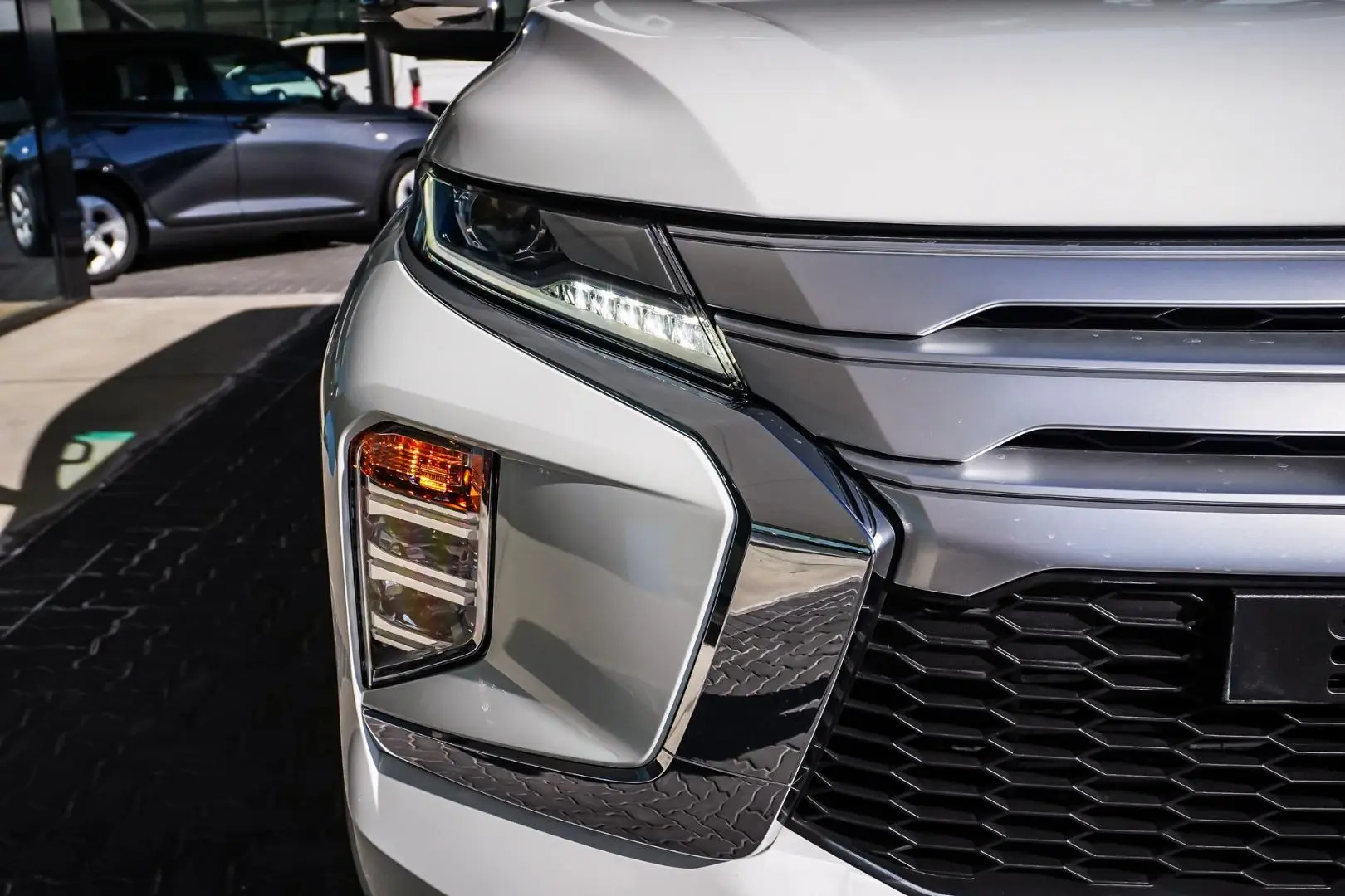 2021 Mitsubishi Pajero Sport Gallery Image 12