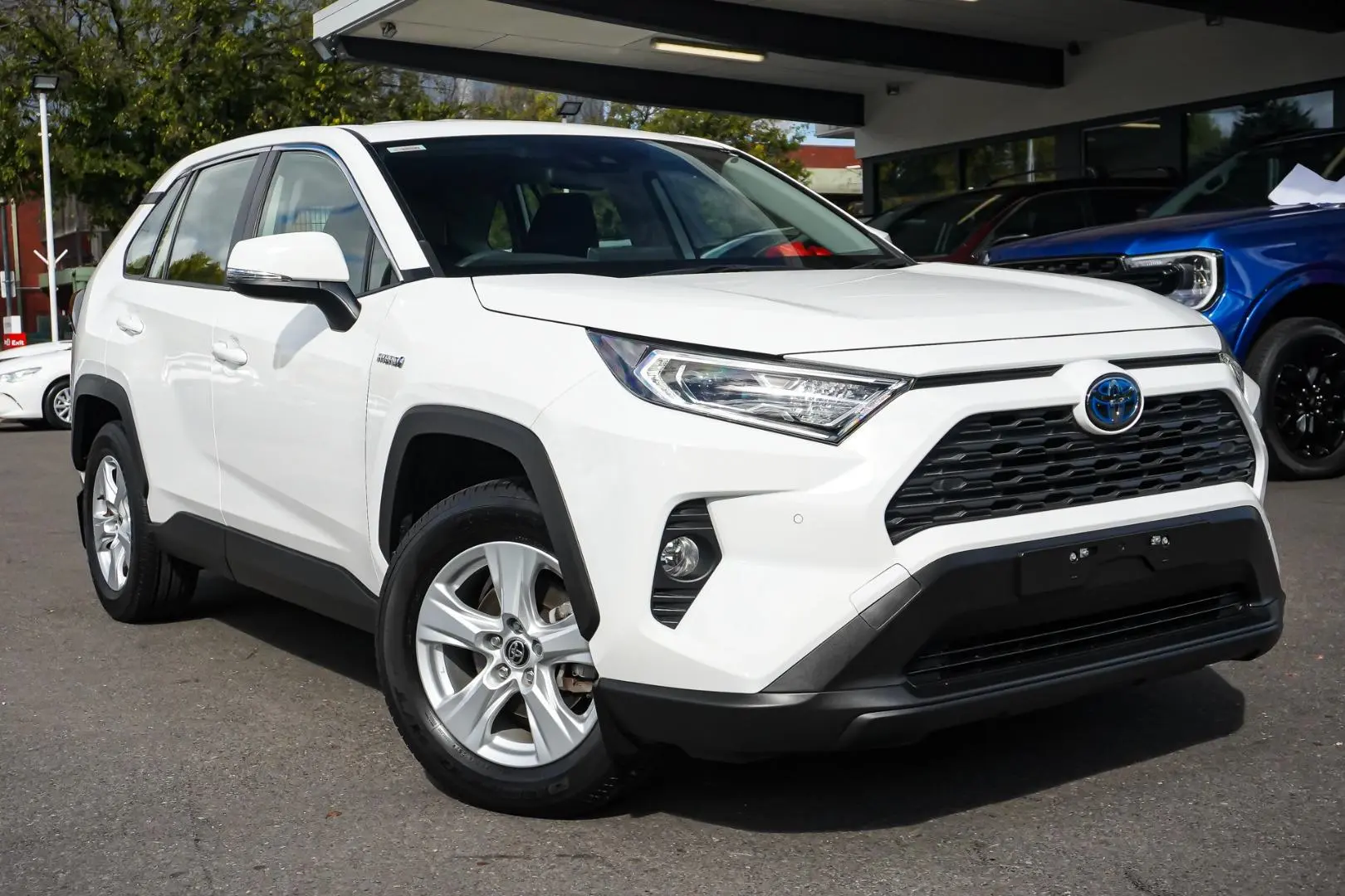 2021 Toyota RAV4 Gallery Image 2