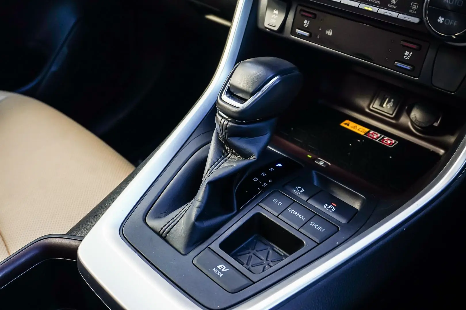 2023 Toyota RAV4 Gallery Image 19