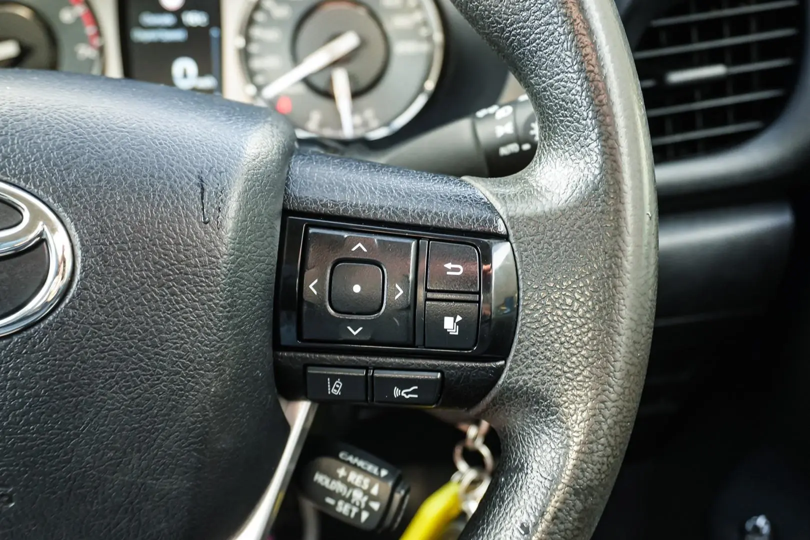 2023 Toyota Hilux Gallery Image 18