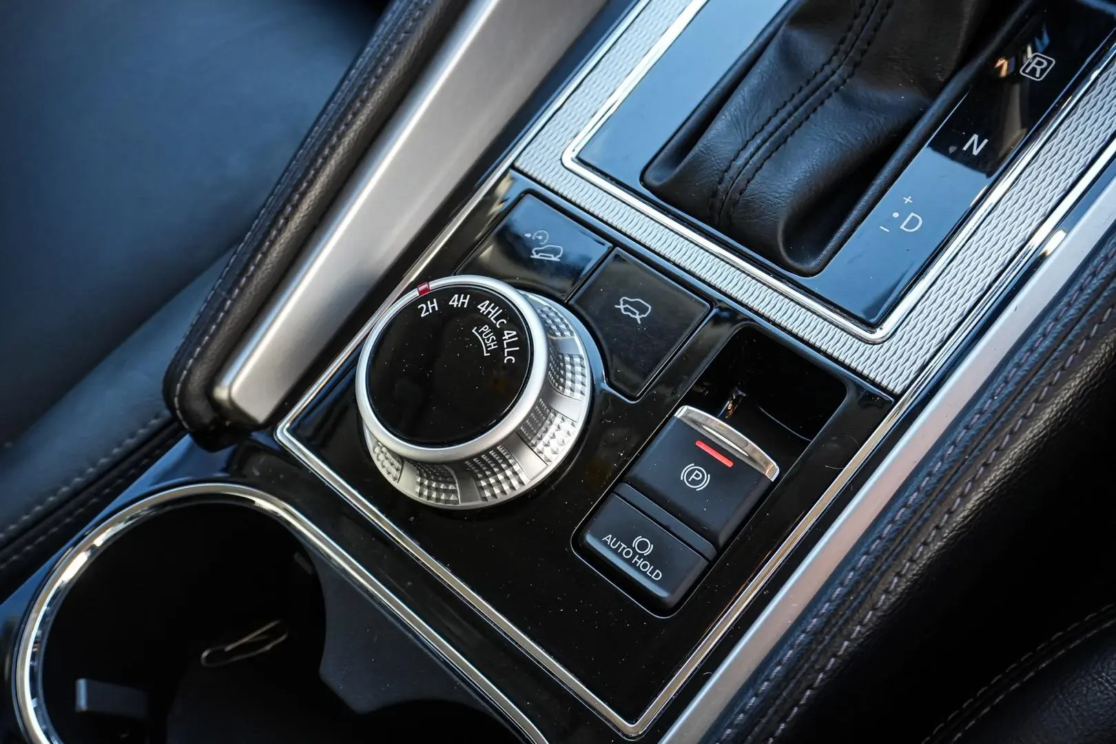2020 Mitsubishi Pajero Sport Gallery Image 19