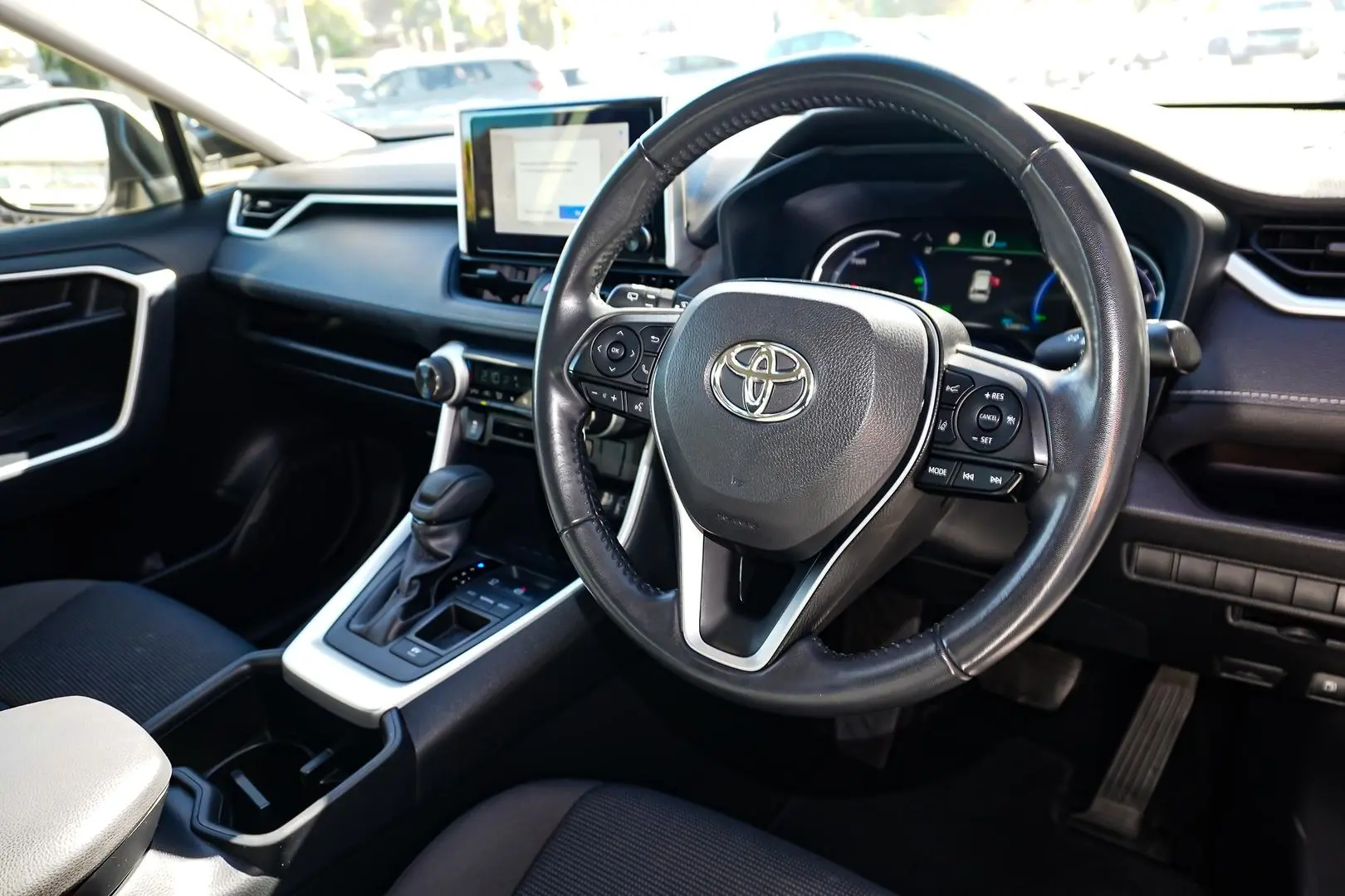 2024 Toyota RAV4 Gallery Image 7