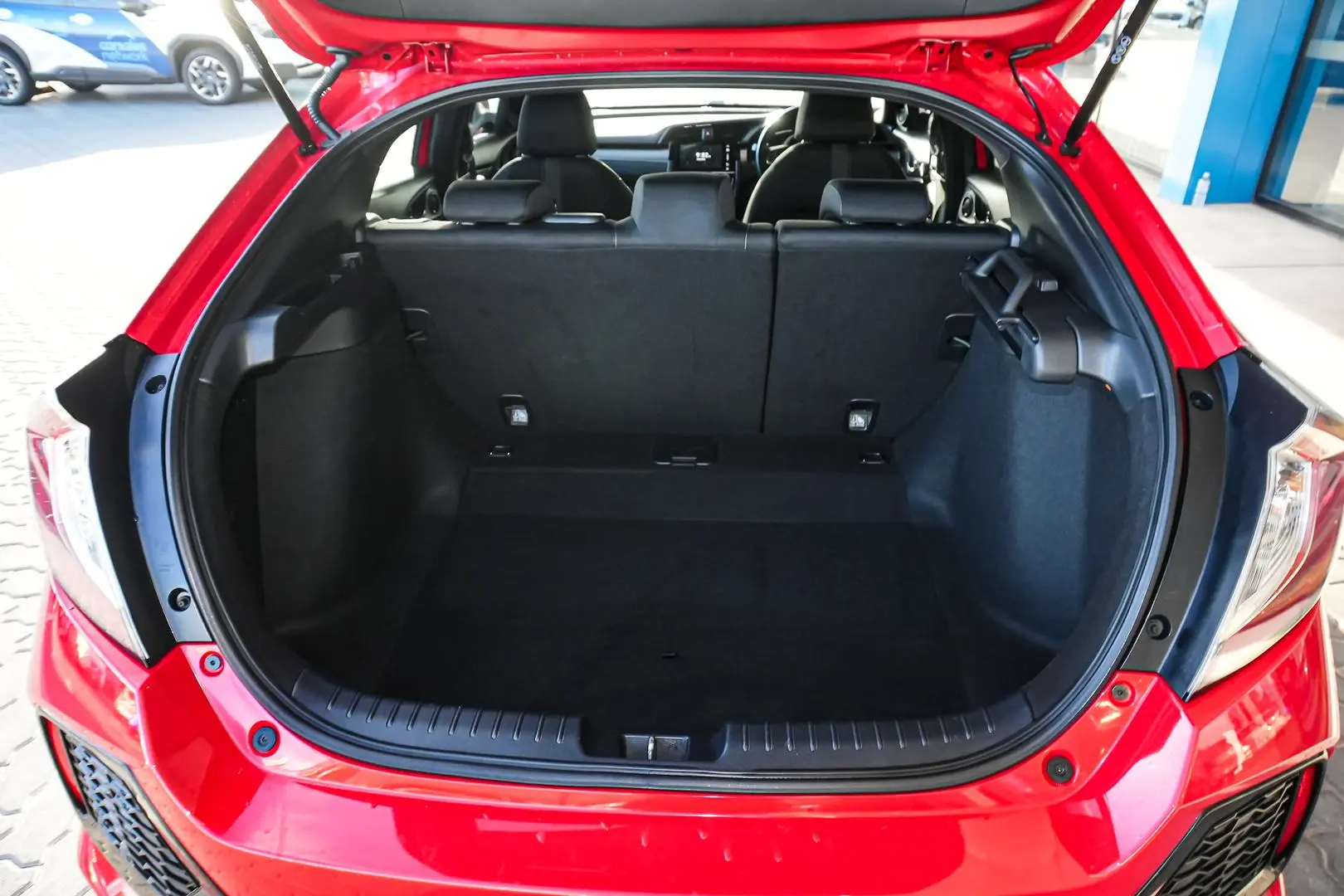 2018 Honda Civic Gallery Image 13