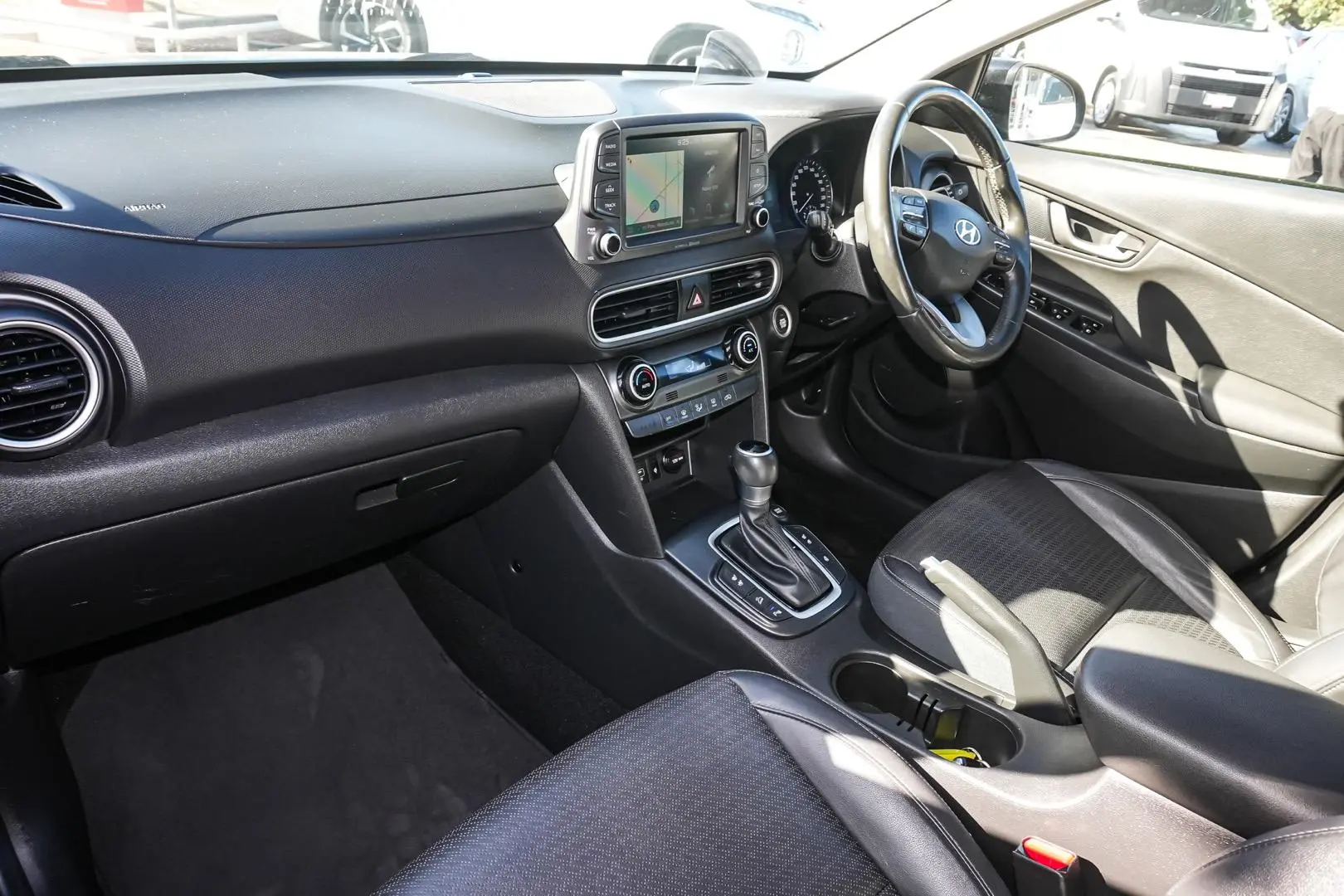 2018 Hyundai Kona Gallery Image 11