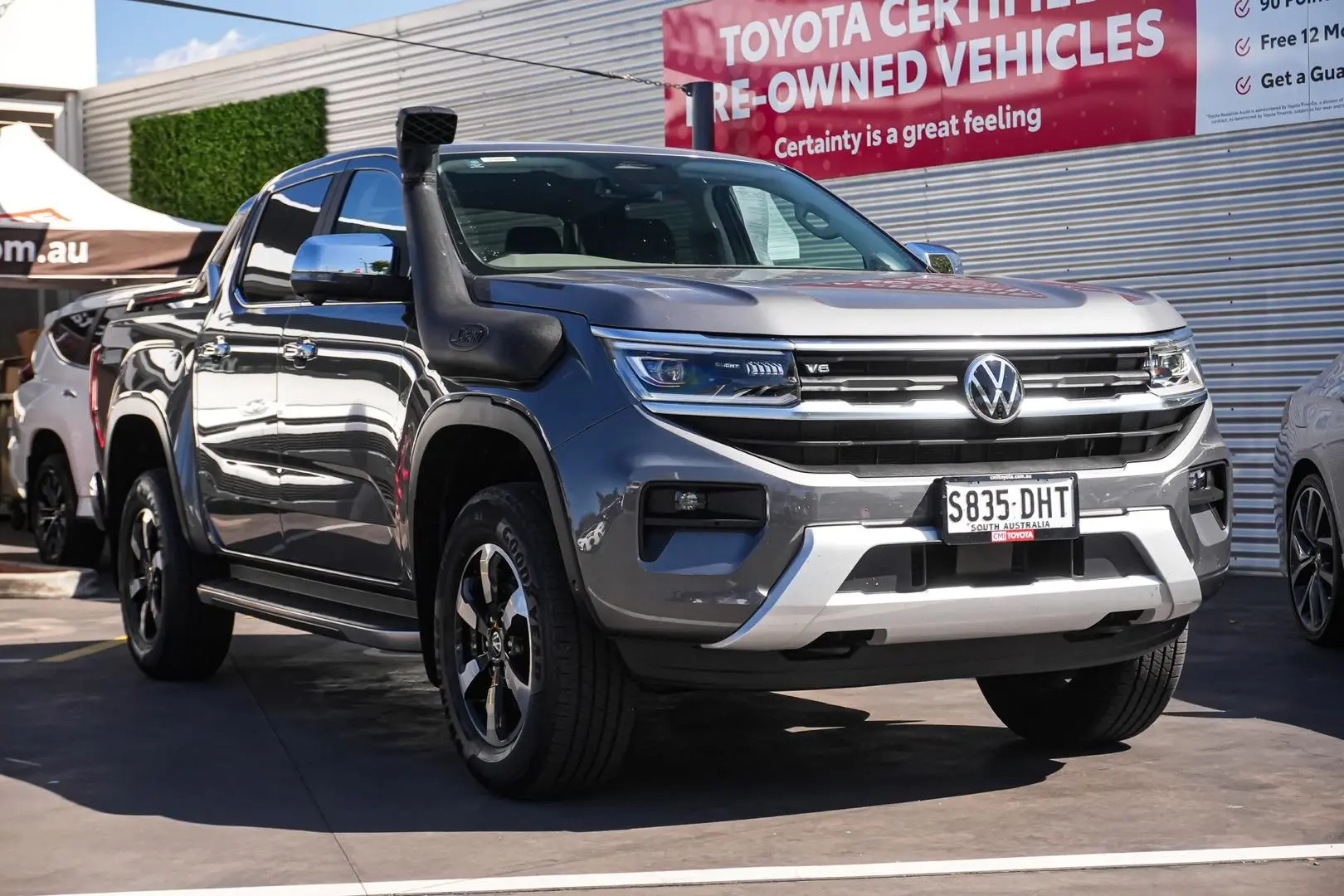 2023 Volkswagen Amarok Gallery Image 2