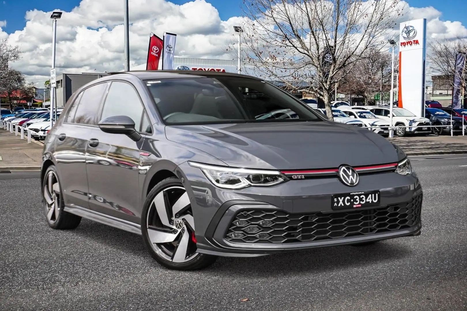 2022 Volkswagen Golf Gallery Image 1