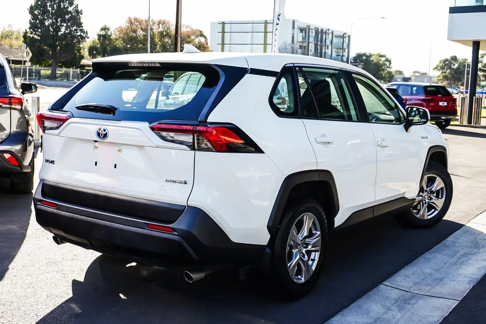 2022 Toyota RAV4 Gallery Image 2
