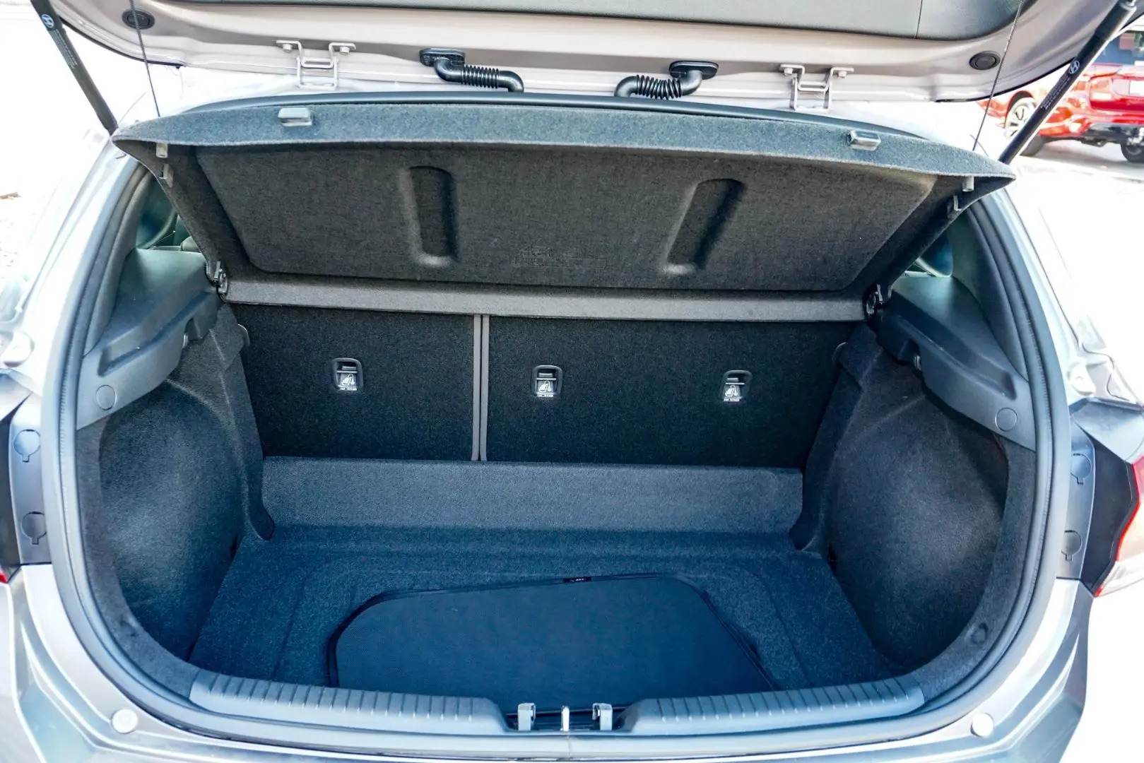 2022 Hyundai i30 Gallery Image 10