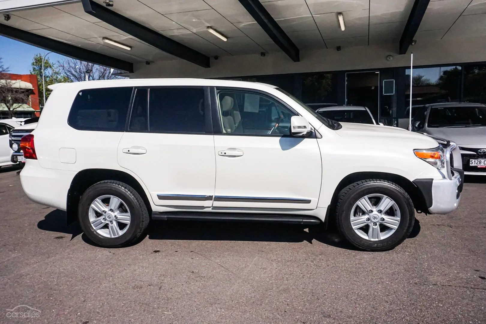 2012 Toyota Landcruiser Image 4