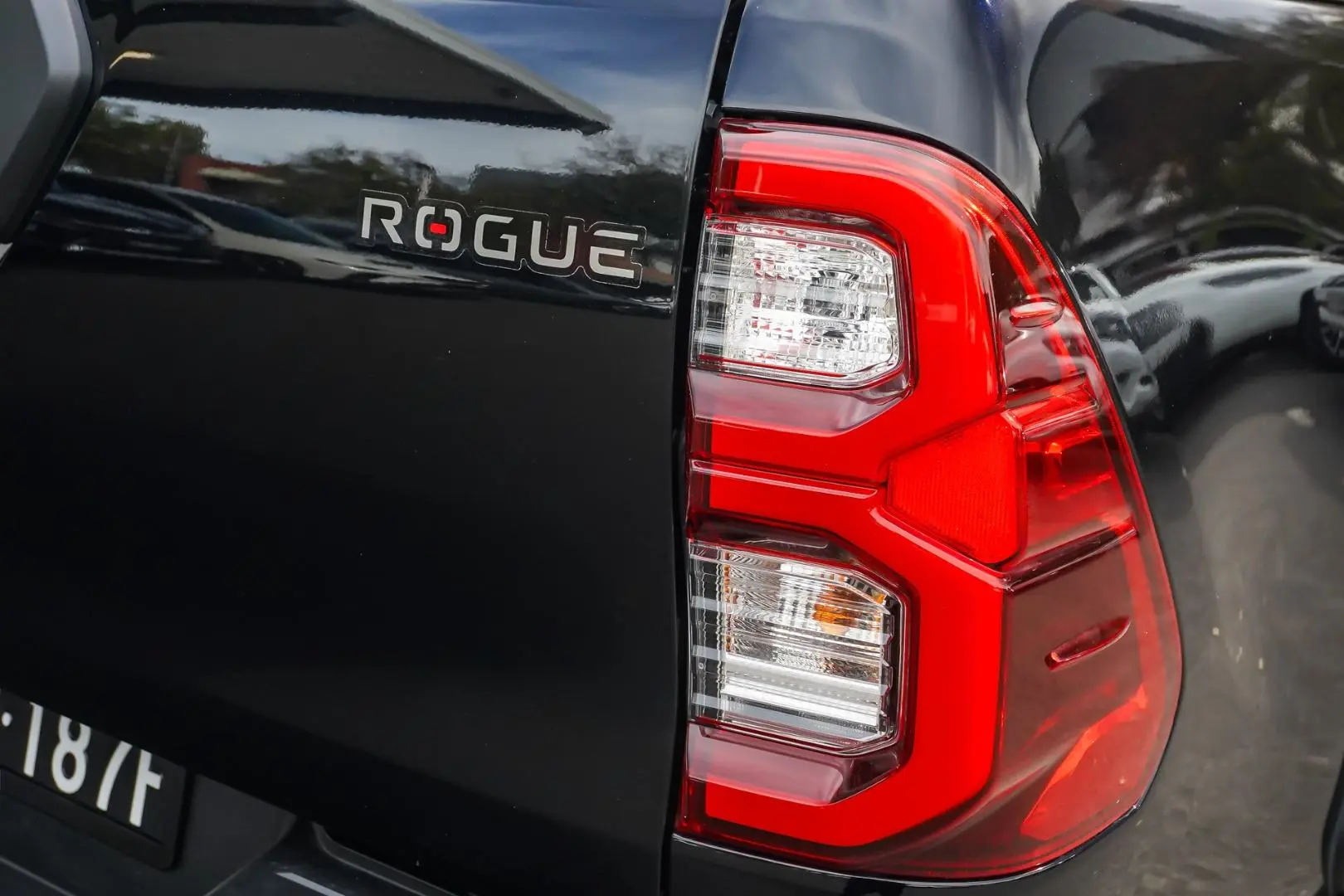 2022 Toyota Hilux Gallery Image 14