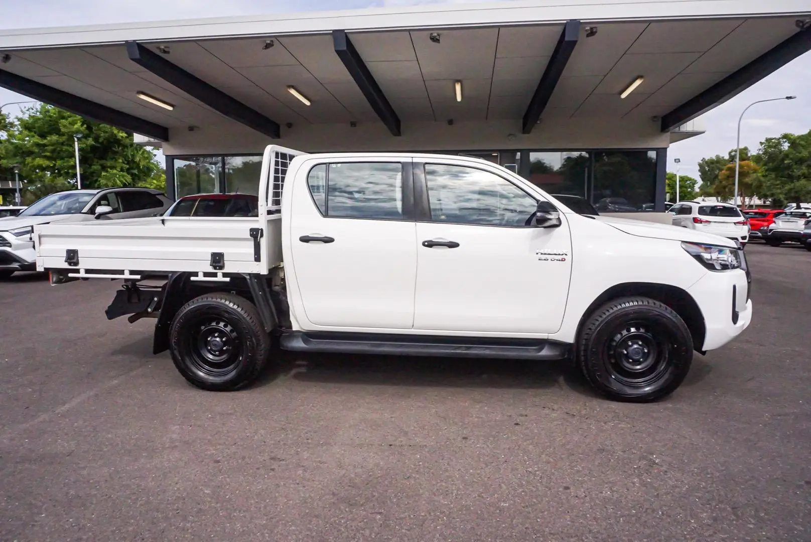 2021 Toyota Hilux Gallery Image 4