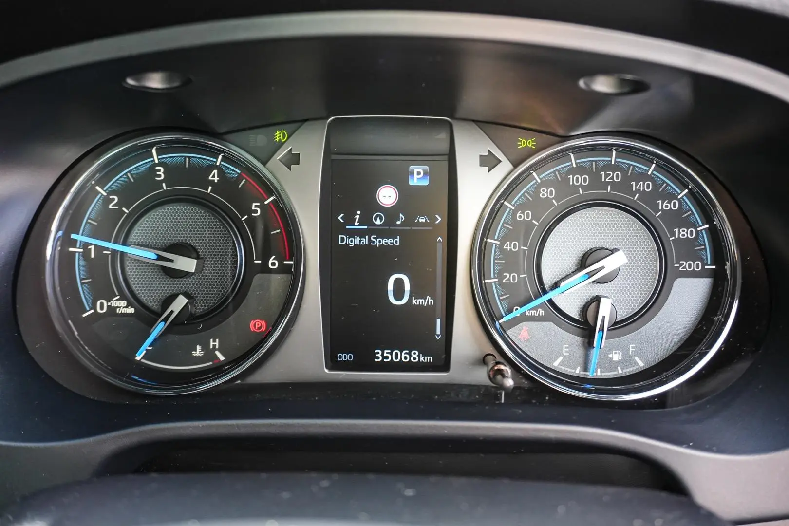 2023 Toyota Hilux Gallery Image 15