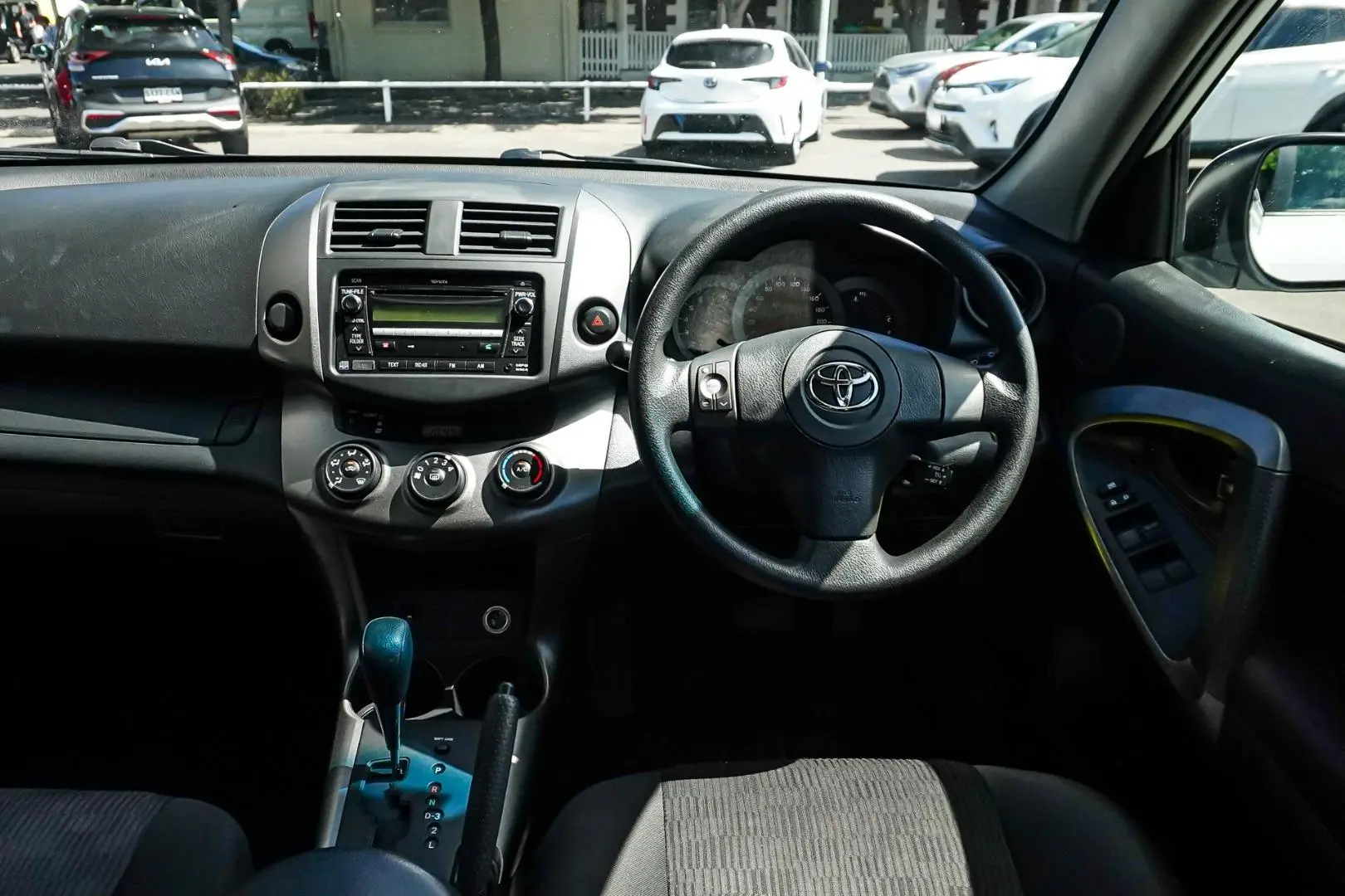 2010 Toyota RAV4 Gallery Image 9