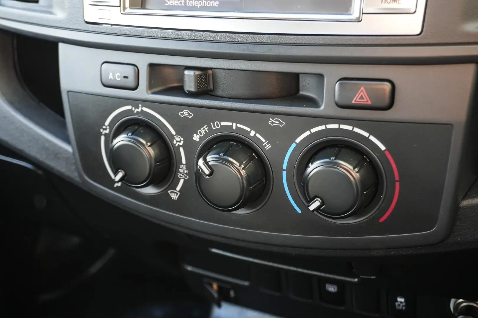 2014 Toyota Hilux Gallery Image 20