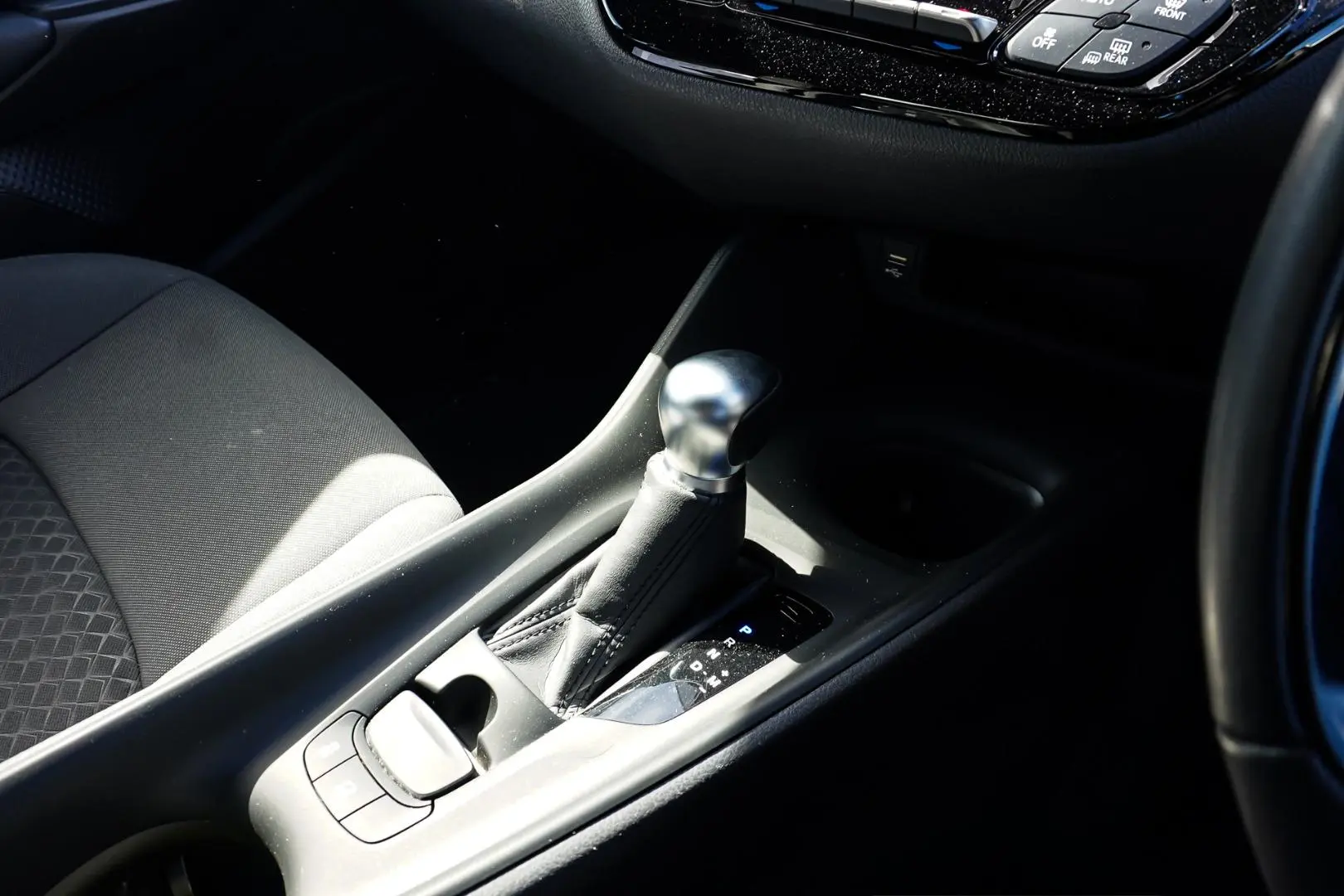 2023 Toyota C-HR Gallery Image 18