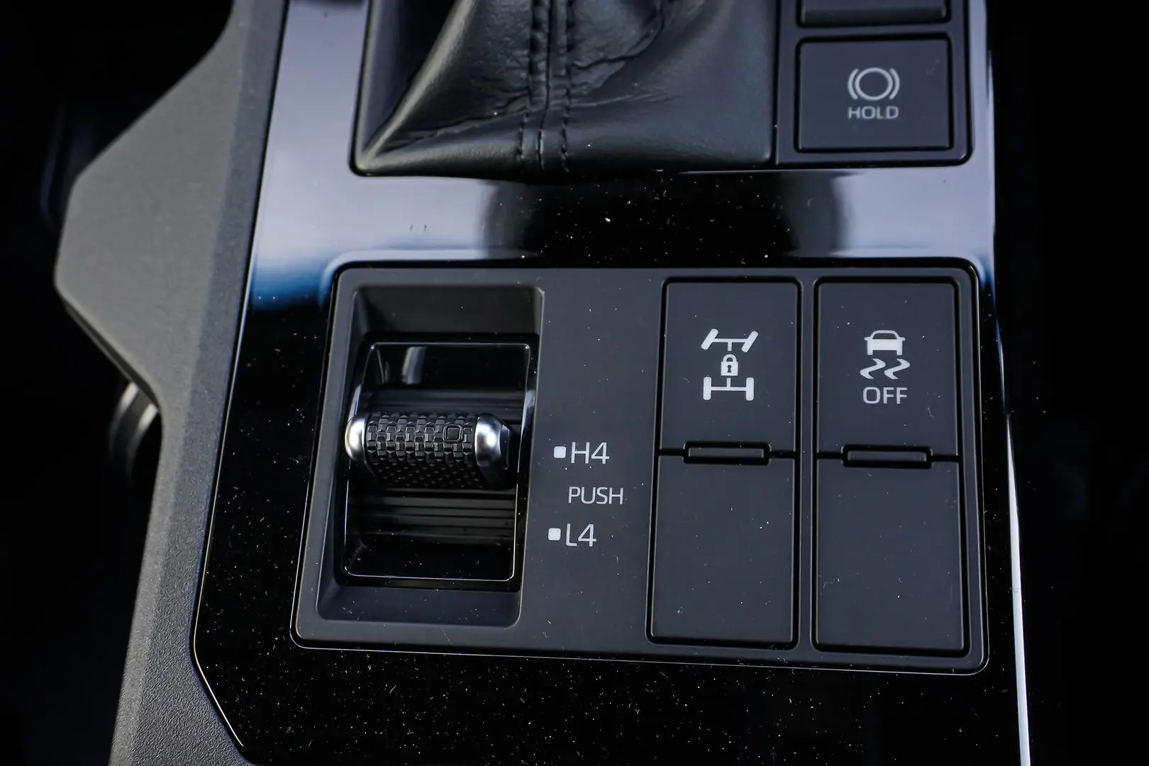2024 Toyota Landcruiser Prado Gallery Image 20