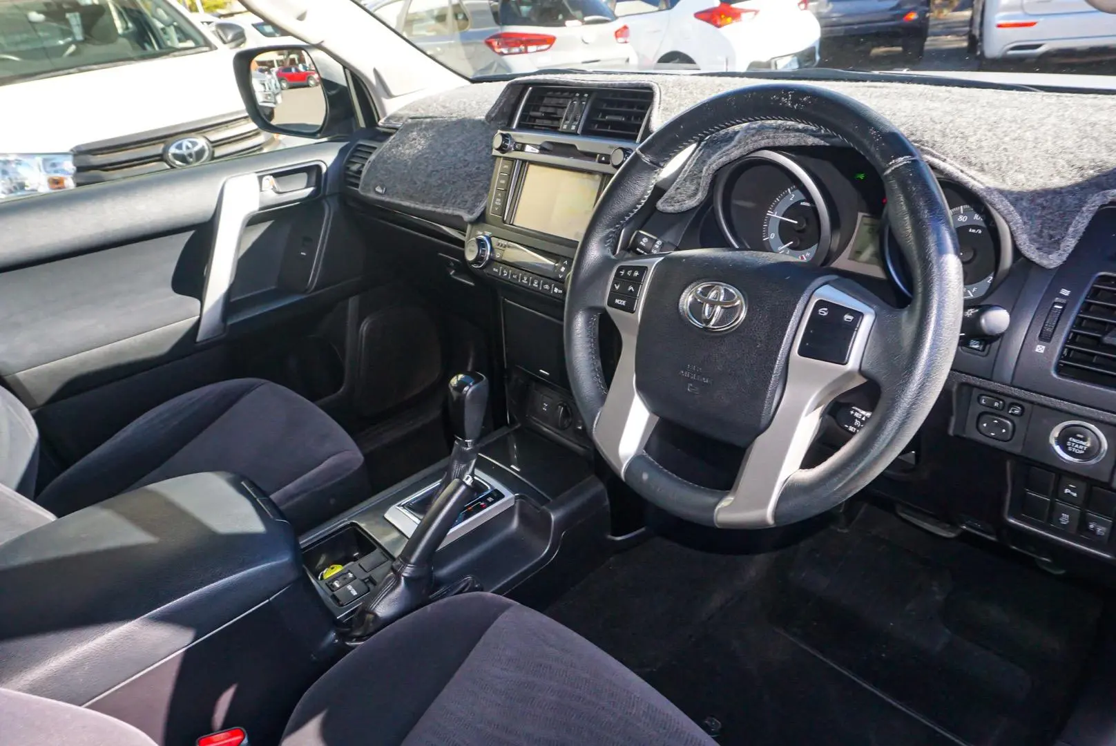 2016 Toyota Landcruiser Prado Gallery Image 7