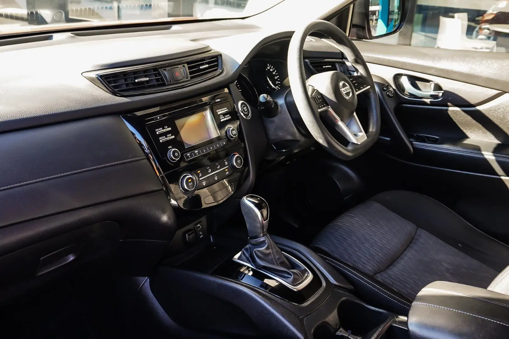 2018 Nissan X-TRAIL Gallery Image 10