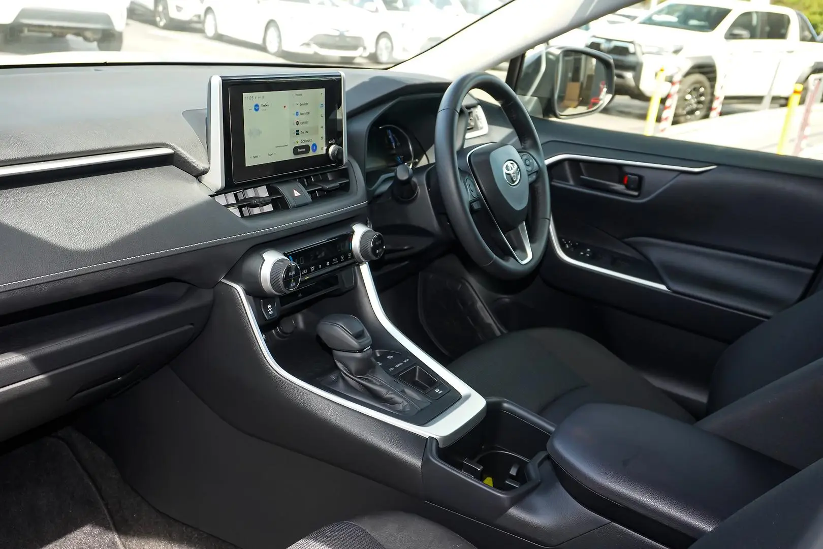 2025 Toyota RAV4 Gallery Image 11