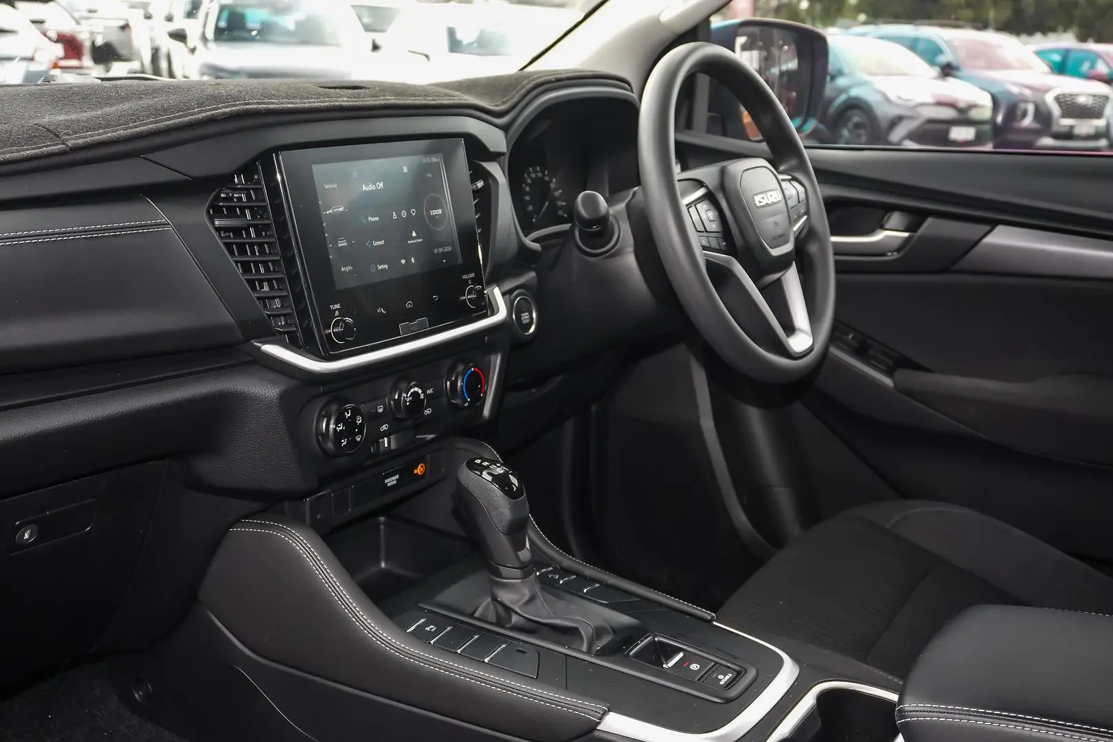2025 Isuzu MU-X Gallery Image 10
