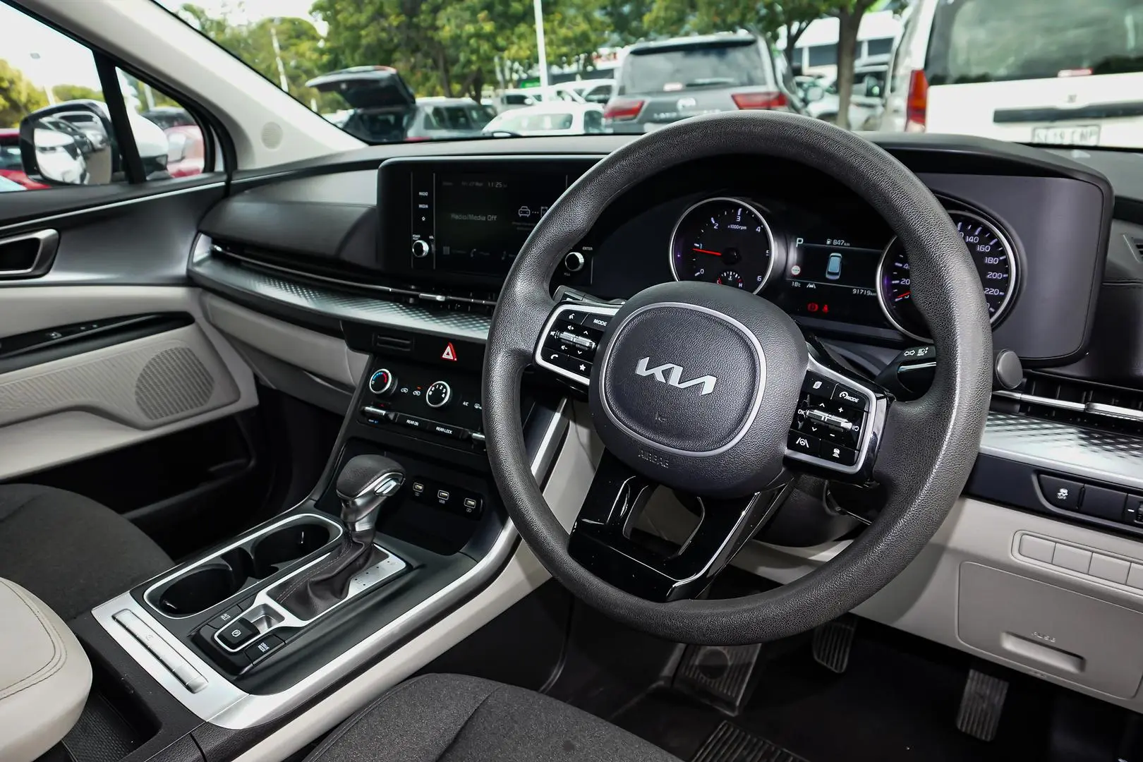 2022 Kia Carnival Gallery Image 7