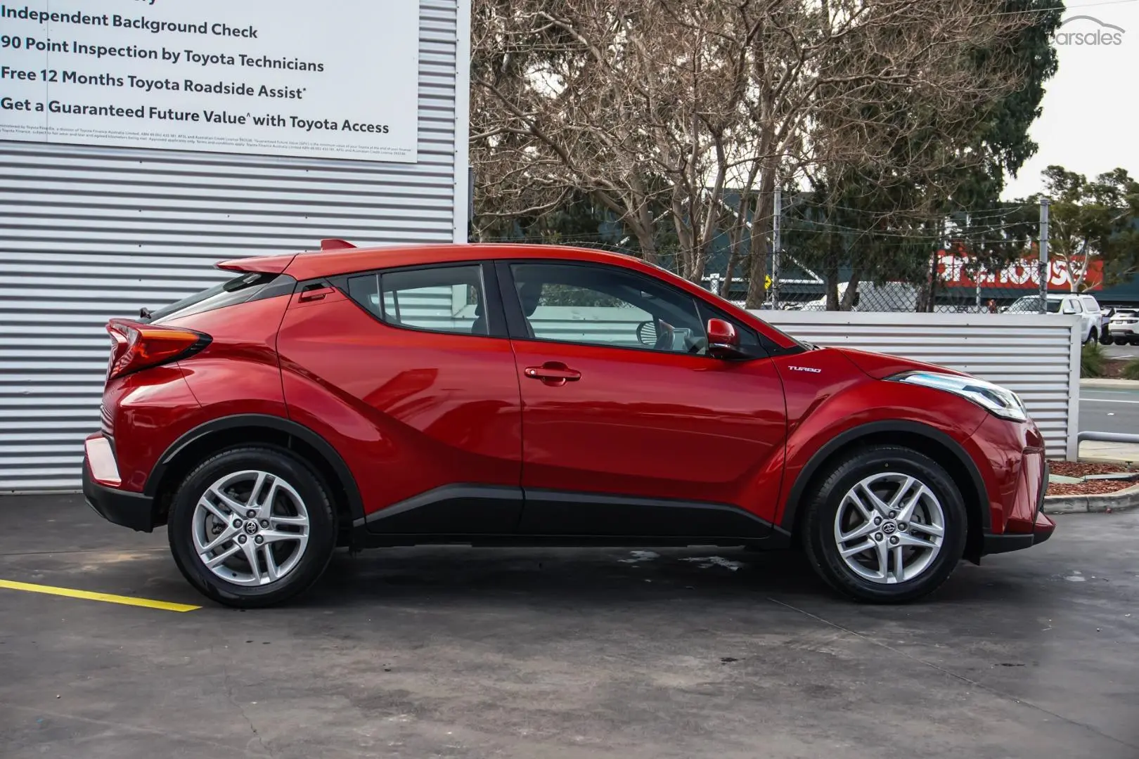 2021 Toyota C-HR Image 3