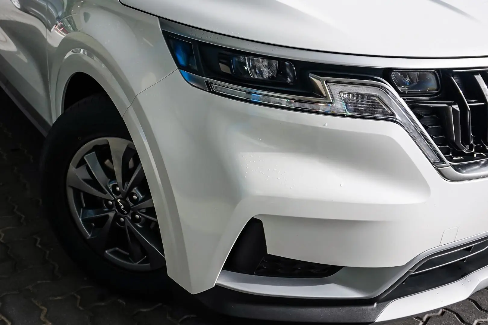2022 Kia Carnival Gallery Image 12