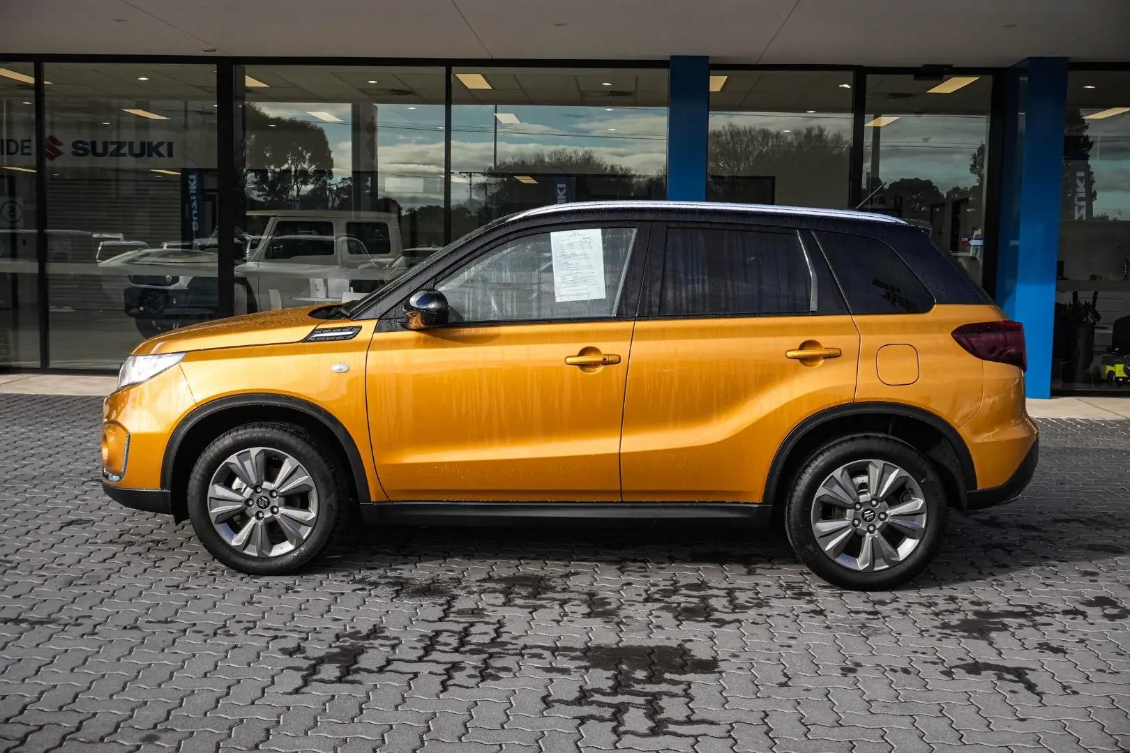 2024 Suzuki Vitara Gallery Image 4