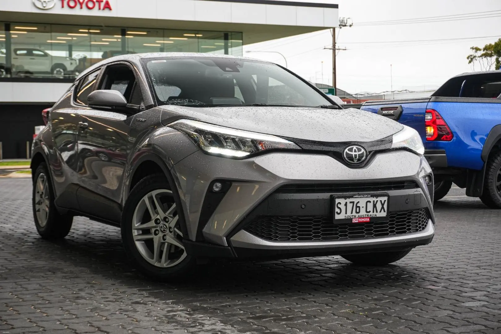 2021 Toyota C-HR Gallery Image 2