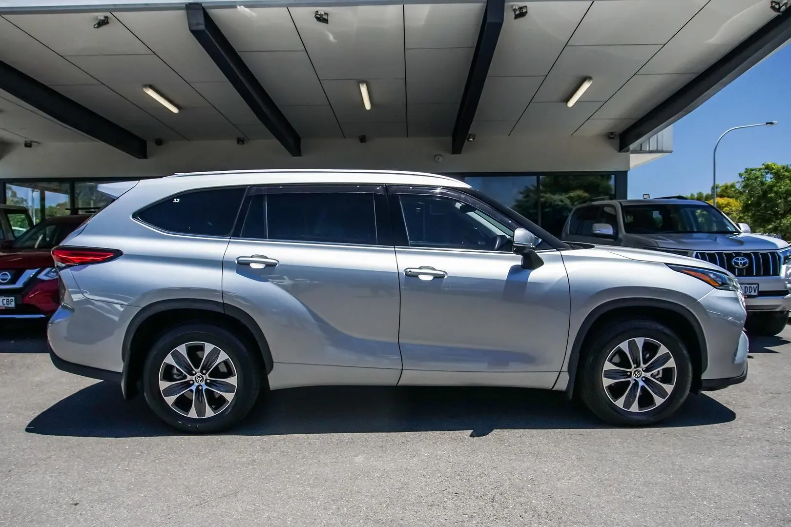 2021 Toyota Kluger Gallery Image 3