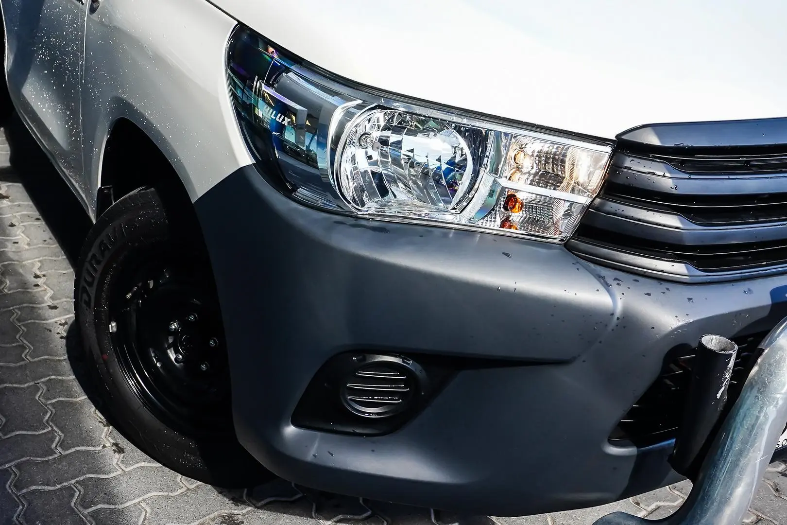 2021 Toyota Hilux Gallery Image 9