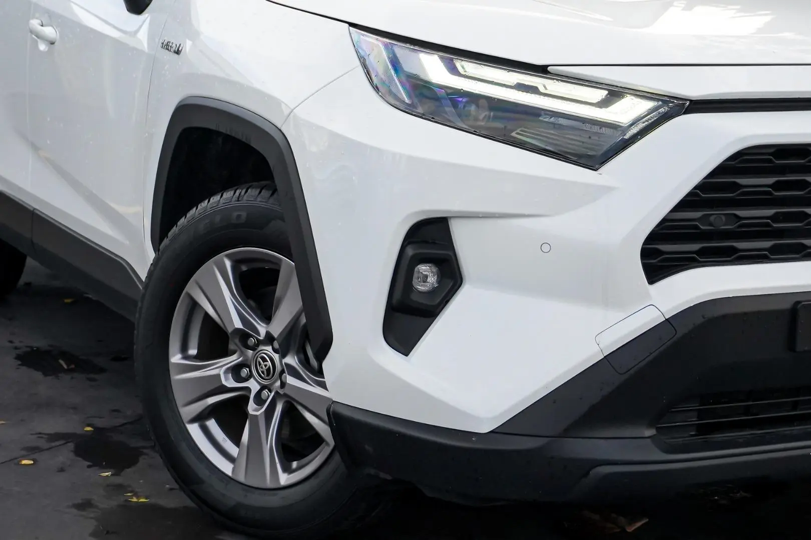 2024 Toyota RAV4 Gallery Image 12