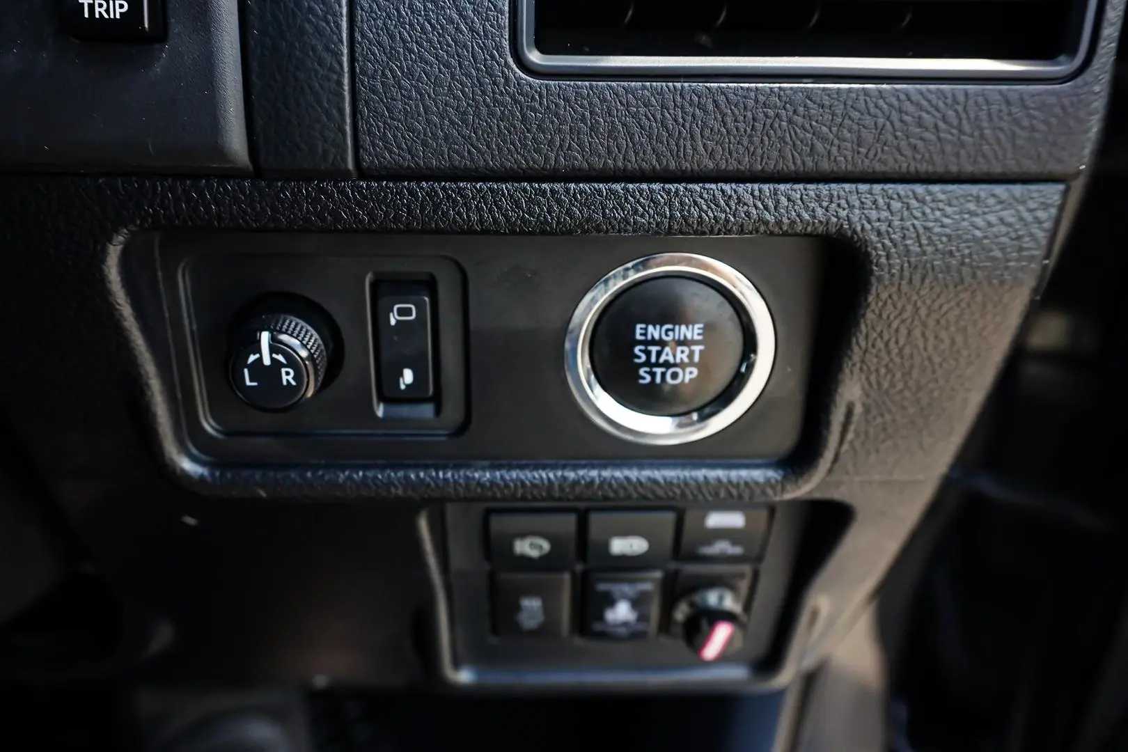 2018 Toyota Landcruiser Prado Gallery Image 29