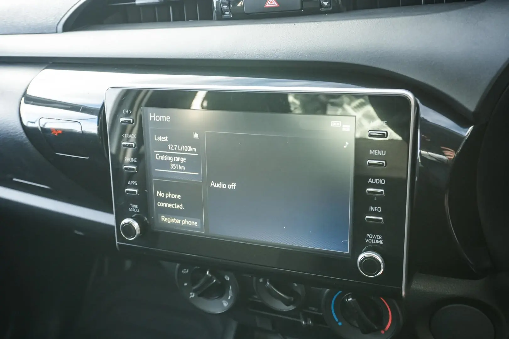 2023 Toyota Hilux Gallery Image 21